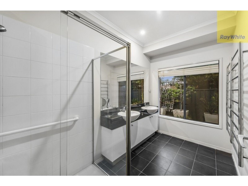 7 Mulwala Place, Taylors Hill VIC 3037