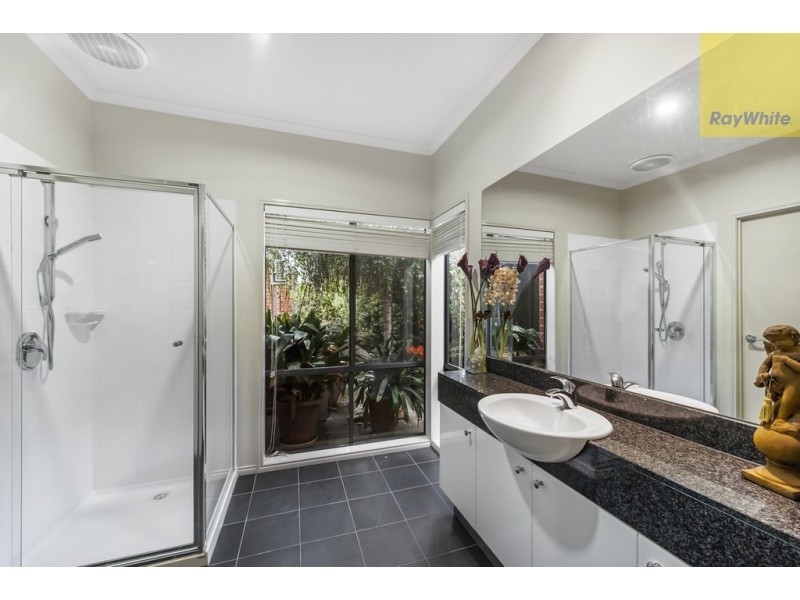 7 Mulwala Place, Taylors Hill VIC 3037