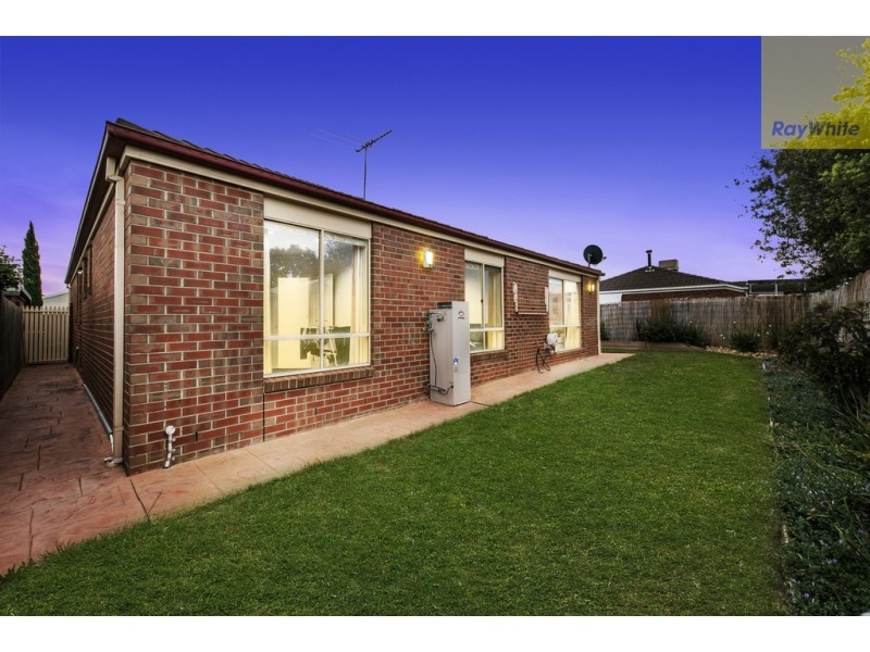 26 Lalwinya Street, Delahey VIC 3037