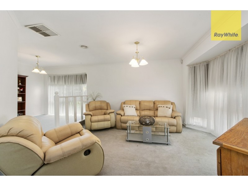 53 Verona Drive, Taylors Lakes VIC 3038