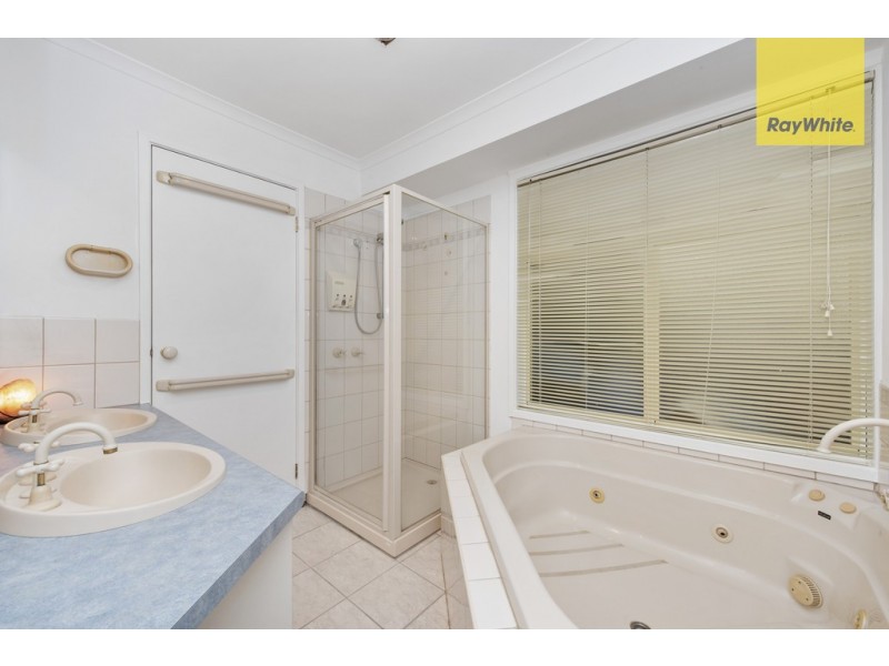 53 Verona Drive, Taylors Lakes VIC 3038