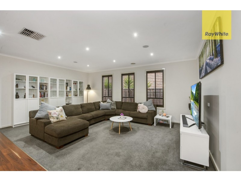 30 Ultimo Walk, Taylors Hill VIC 3037