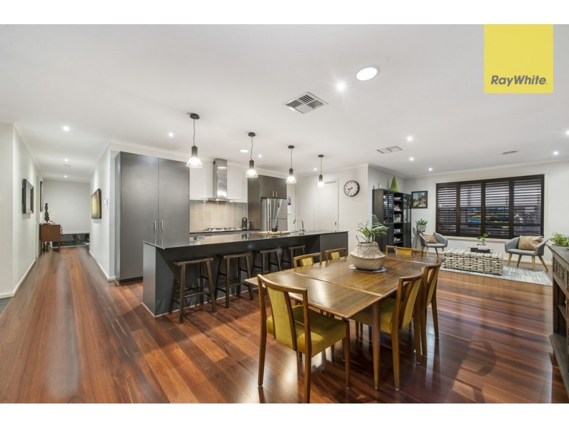 30 Ultimo Walk, Taylors Hill VIC 3037