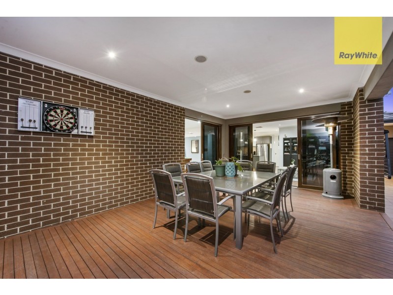 30 Ultimo Walk, Taylors Hill VIC 3037
