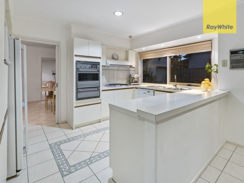 3 Turin Place, Taylors Lakes VIC 3038