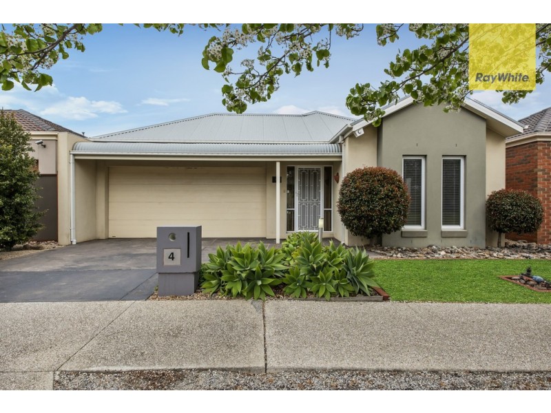 4 Kings Domain, Caroline Springs VIC 3023