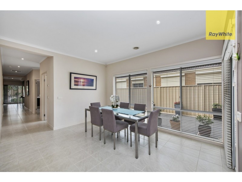 4 Kings Domain, Caroline Springs VIC 3023