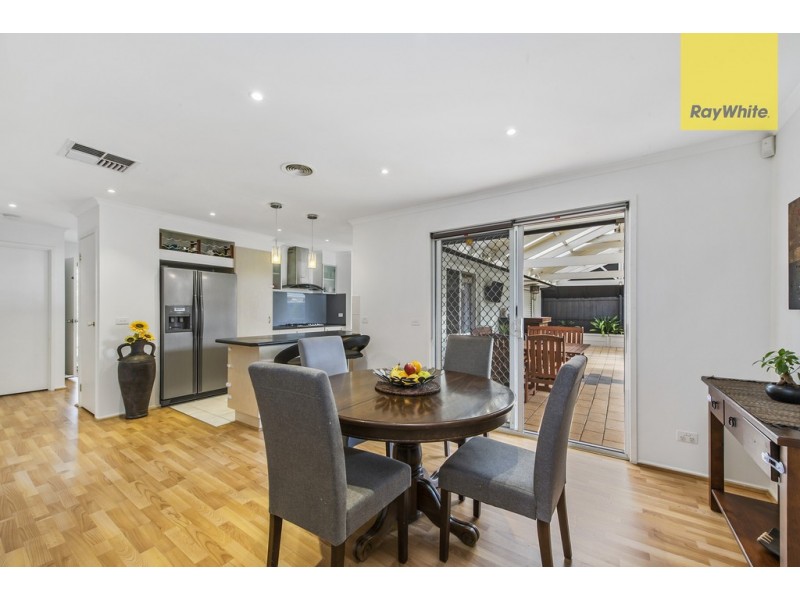 2 Rebecca Court, Hillside VIC 3037