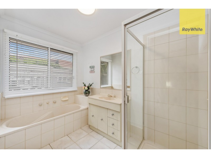 2 Rebecca Court, Hillside VIC 3037