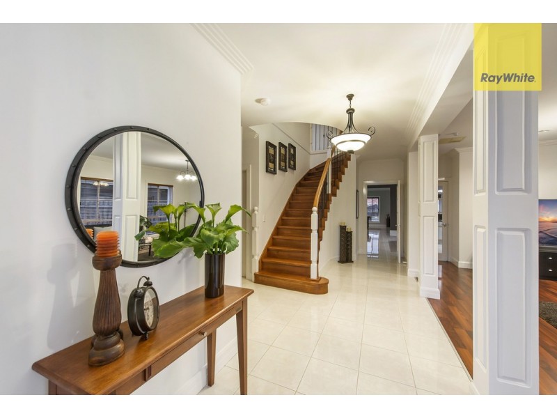 2 Tambo Crescent, Taylors Hill VIC 3037