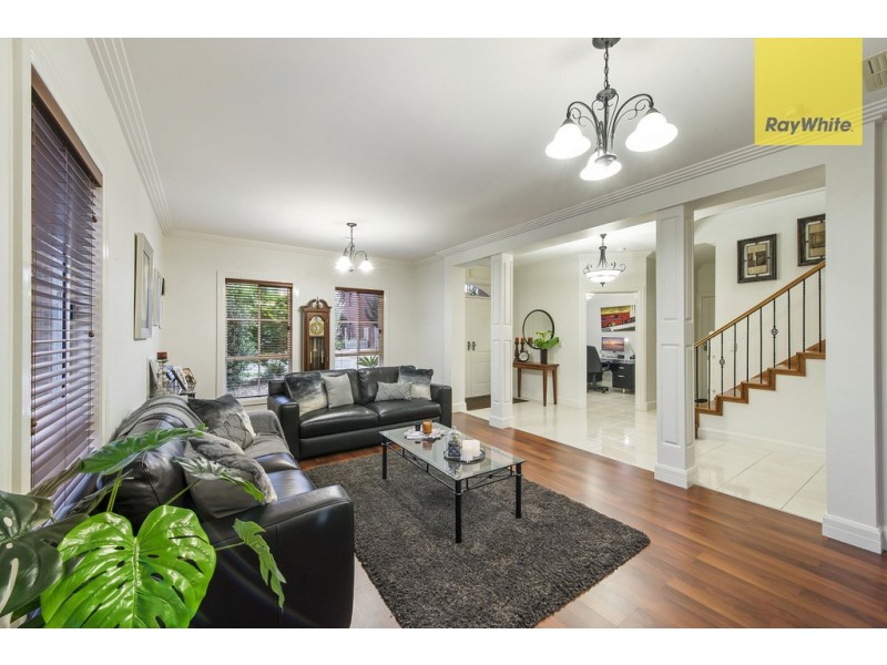 2 Tambo Crescent, Taylors Hill VIC 3037