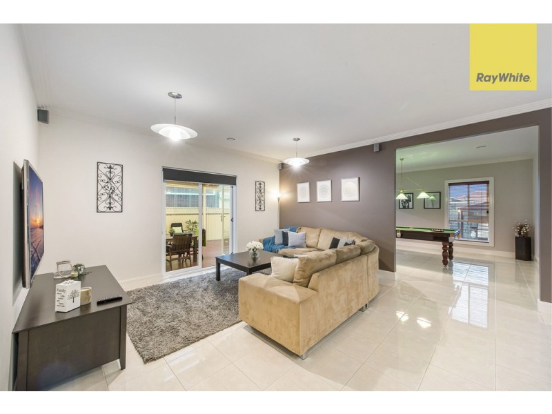 2 Tambo Crescent, Taylors Hill VIC 3037