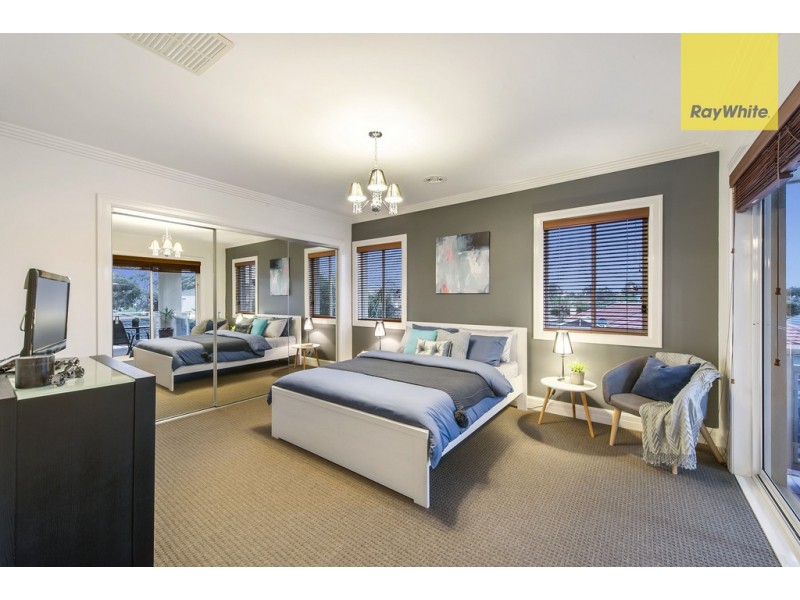 2 Tambo Crescent, Taylors Hill VIC 3037