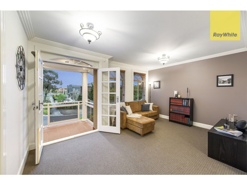 2 Tambo Crescent, Taylors Hill VIC 3037