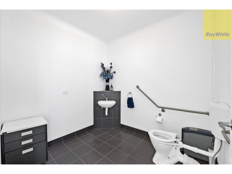 4/16 Fuller Road, Ravenhall VIC 3023
