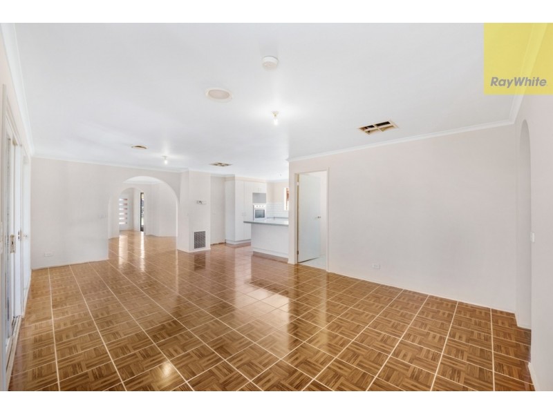 14 Chircop Close, Sydenham VIC 3037