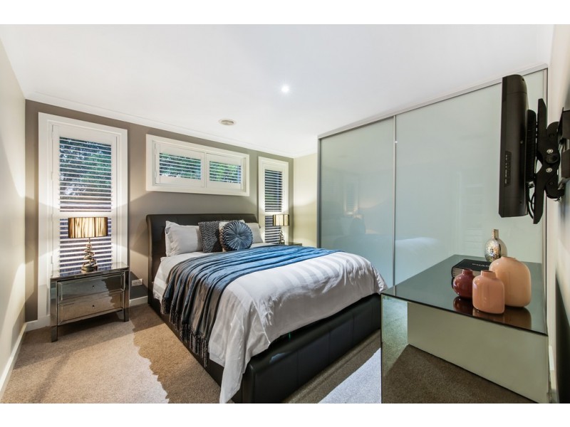 3 Weigall Close, Caroline Springs VIC 3023