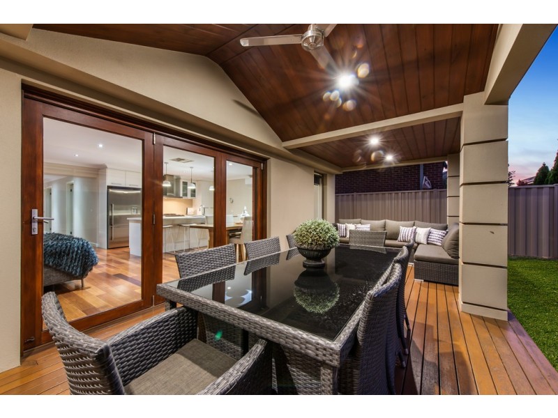 3 Weigall Close, Caroline Springs VIC 3023