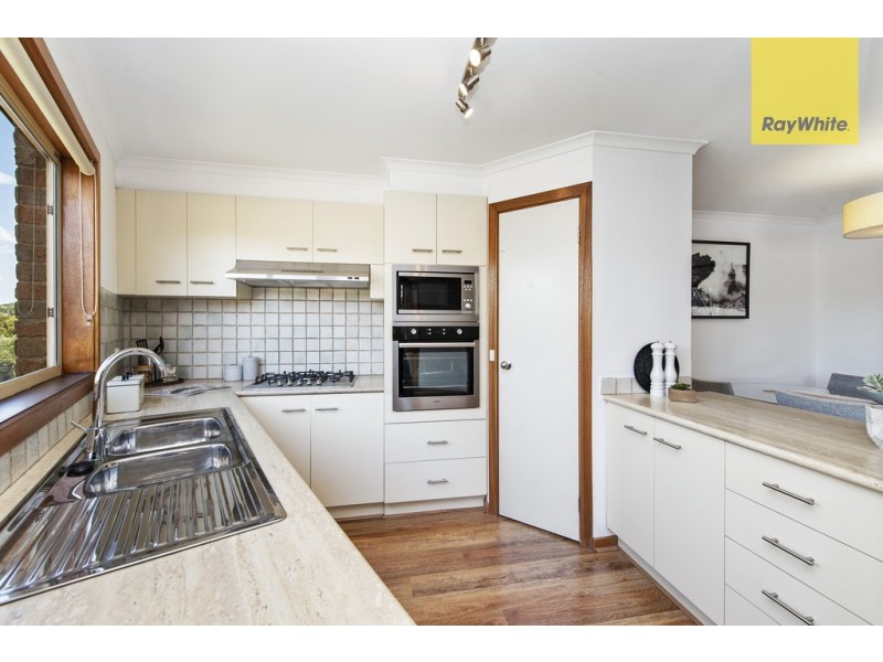 2/48 Moorna Drive, Airport West VIC 3042