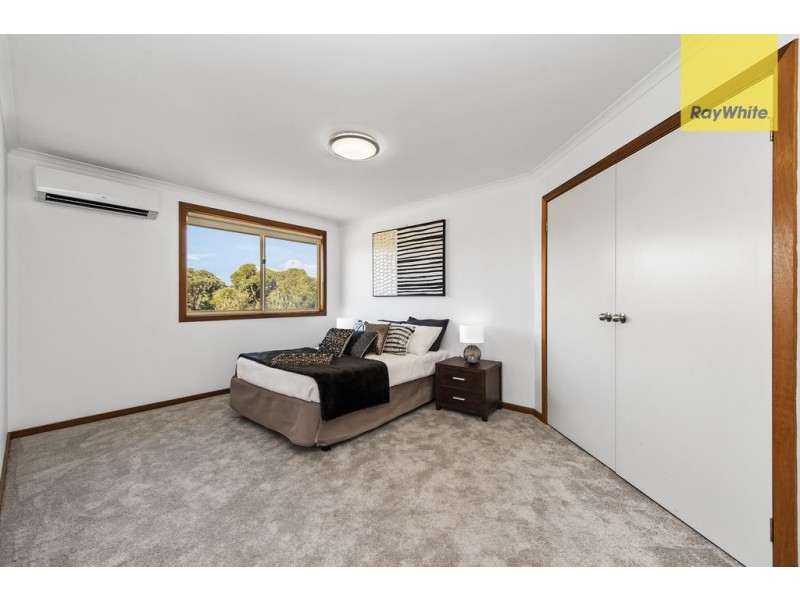 2/48 Moorna Drive, Airport West VIC 3042