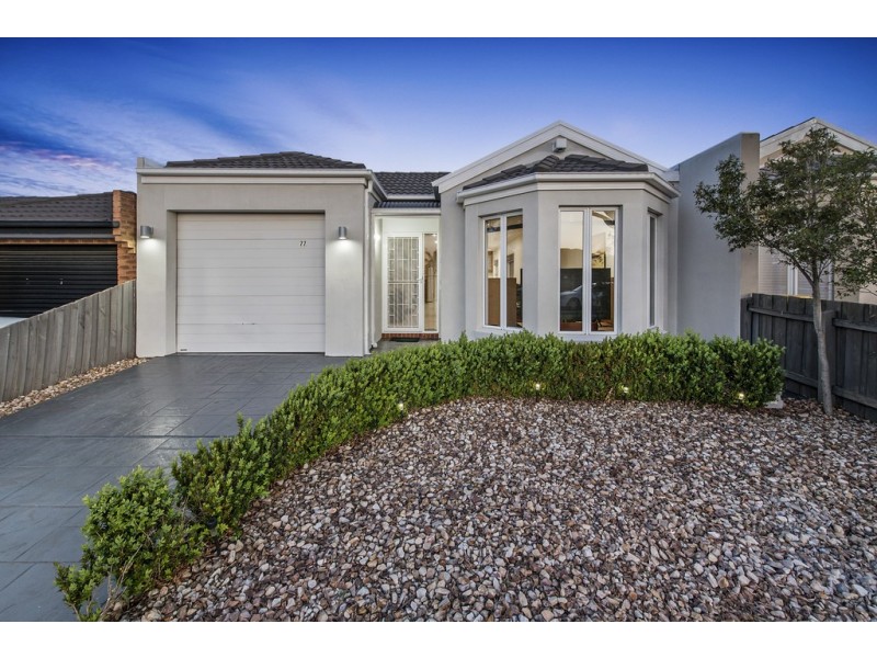 77 Delbridge Drive, Sydenham VIC 3037