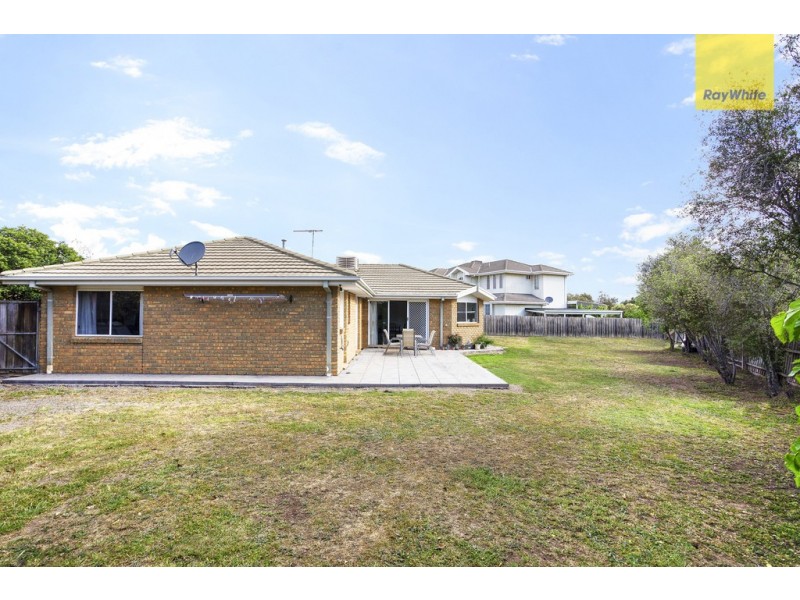 5 Wills Court, Taylors Lakes VIC 3038