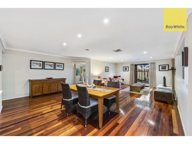 14 Margaret Place, Taylors Hill VIC 3037