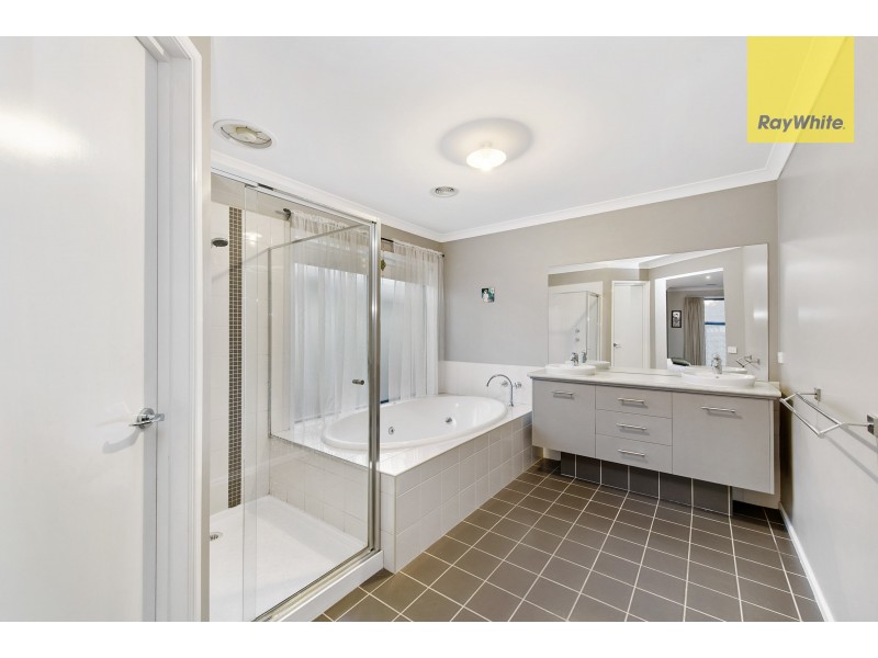 14 Margaret Place, Taylors Hill VIC 3037