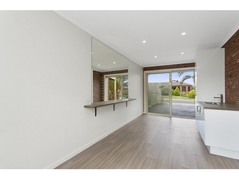 11 Kurrajong Road, Delahey VIC 3037