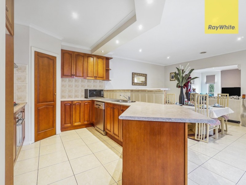79 Delbridge Drive, Sydenham VIC 3037