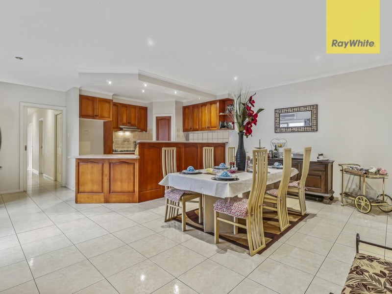 79 Delbridge Drive, Sydenham VIC 3037