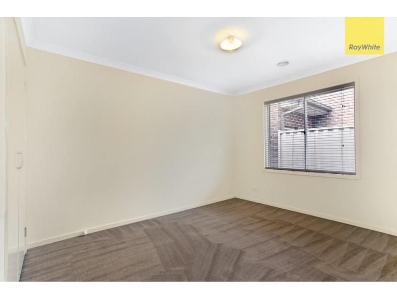 40 Beattys Road, Hillside VIC 3037
