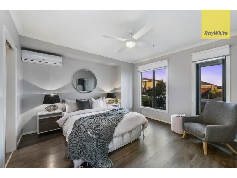 12 Balerno Way, Taylors Hill VIC 3037