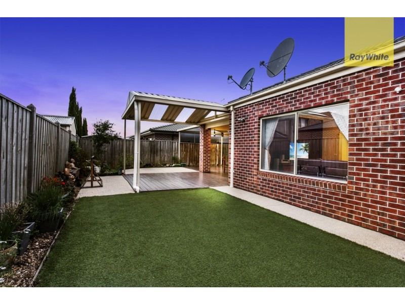 16 The Esplanade, Taylors Hill VIC 3037