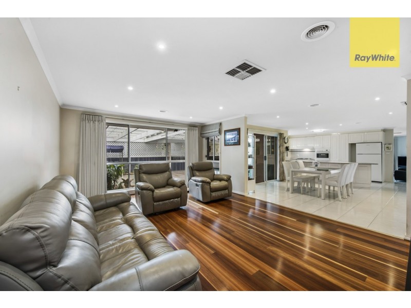 3 Clifton Court, Taylors Lakes VIC 3038