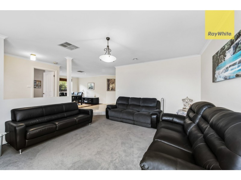 3 Clifton Court, Taylors Lakes VIC 3038