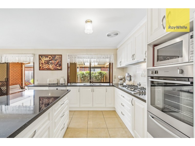 4 St Warden Court, Keilor Downs VIC 3038