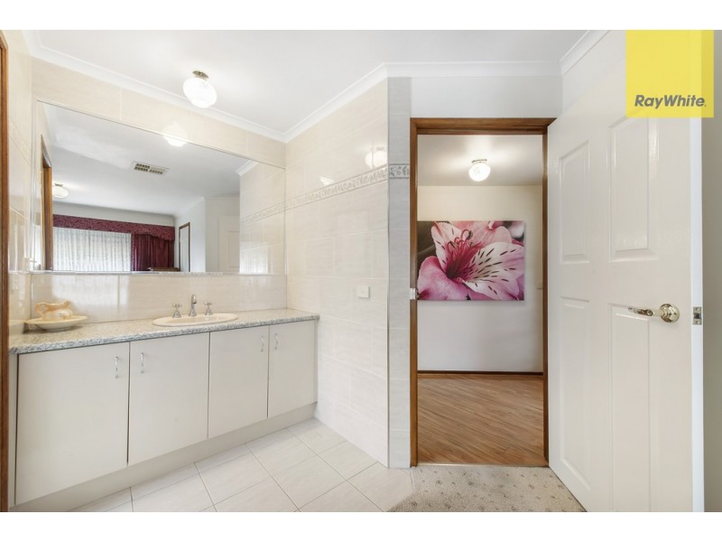 4 St Warden Court, Keilor Downs VIC 3038