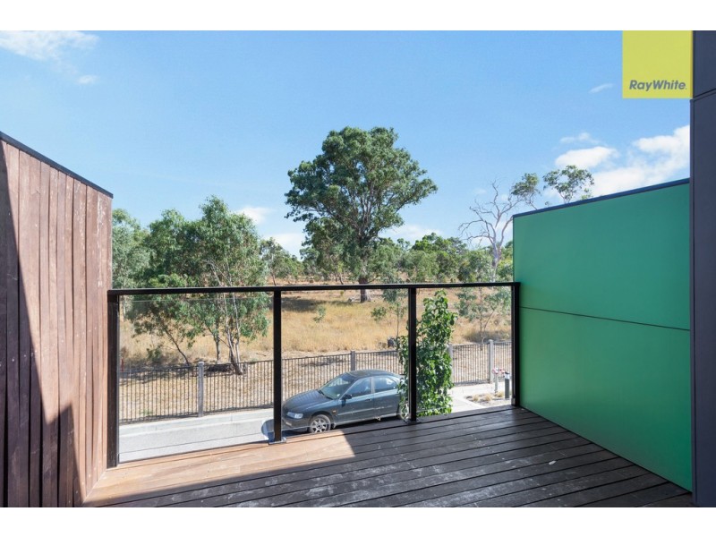 25 Albany Road, Mill Park VIC 3082