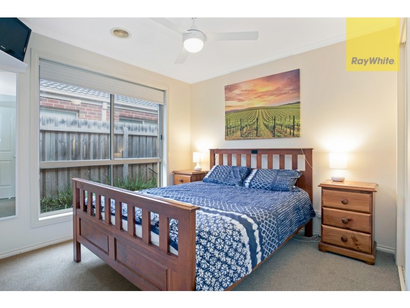 2/59 Jade Way, Hillside VIC 3037