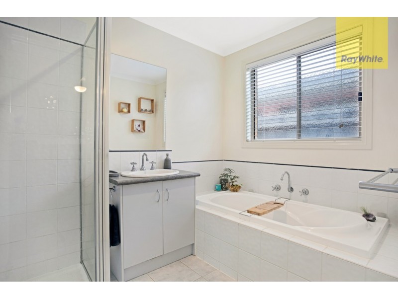 2/59 Jade Way, Hillside VIC 3037