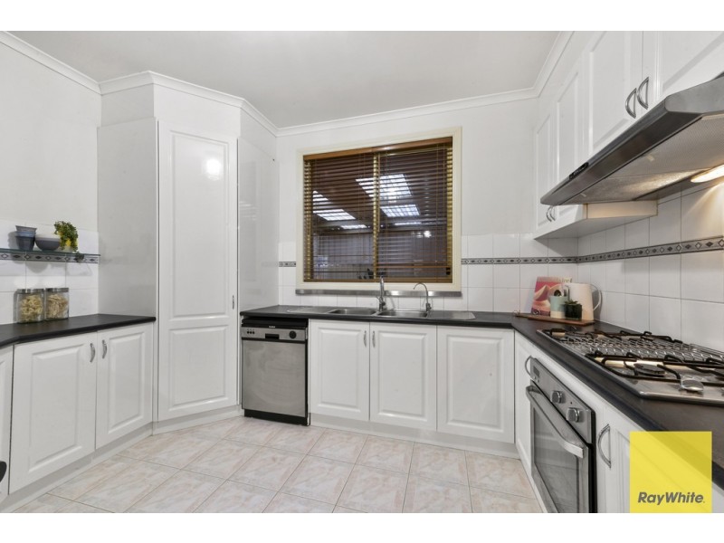 7 Nepean Way, Taylors Hill VIC 3037