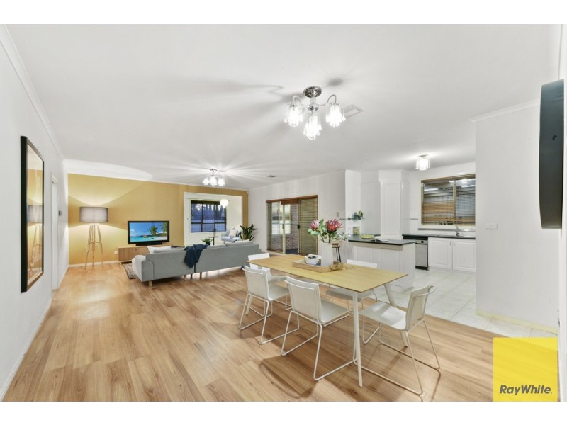 7 Nepean Way, Taylors Hill VIC 3037