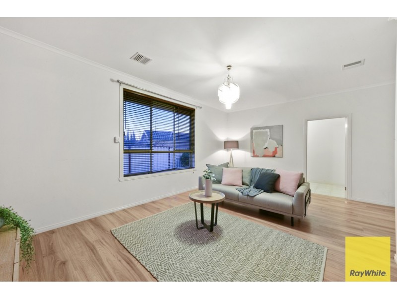 7 Nepean Way, Taylors Hill VIC 3037