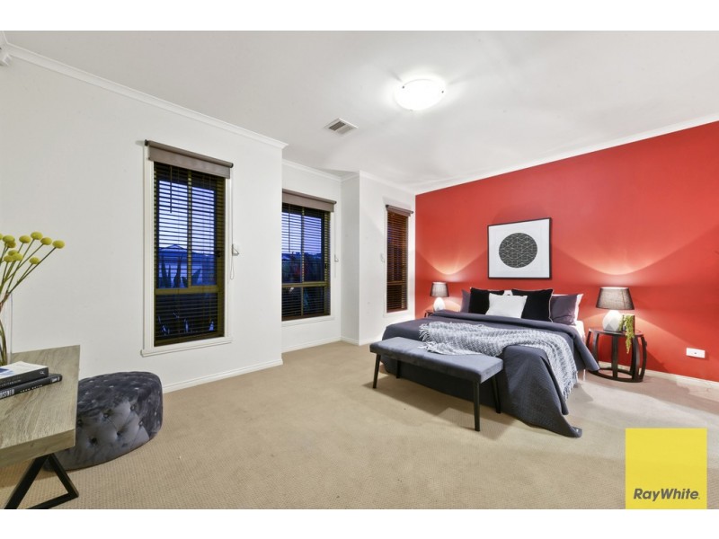 7 Nepean Way, Taylors Hill VIC 3037