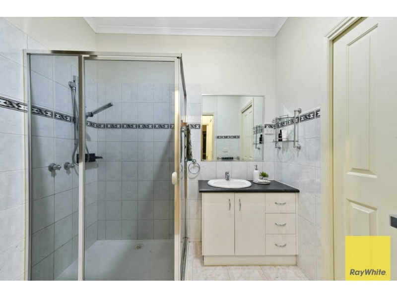 7 Nepean Way, Taylors Hill VIC 3037