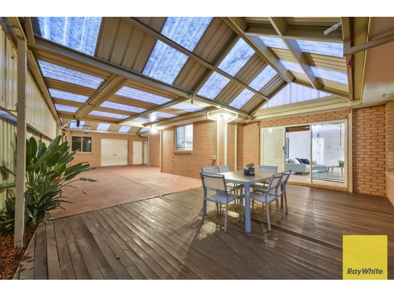 7 Nepean Way, Taylors Hill VIC 3037