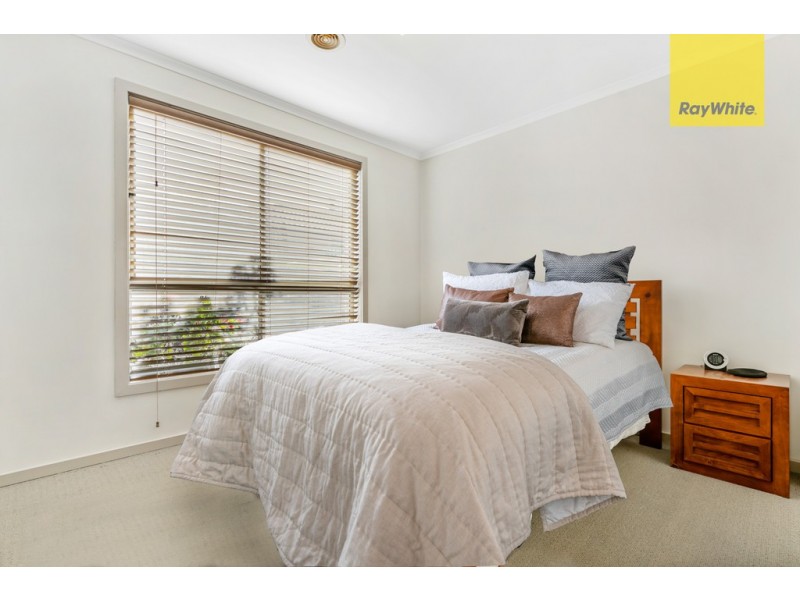 2/53 Victoria Road, Sydenham VIC 3037