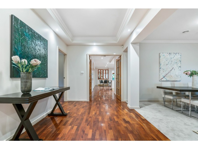 12 Buchan Court, Taylors Hill VIC 3037
