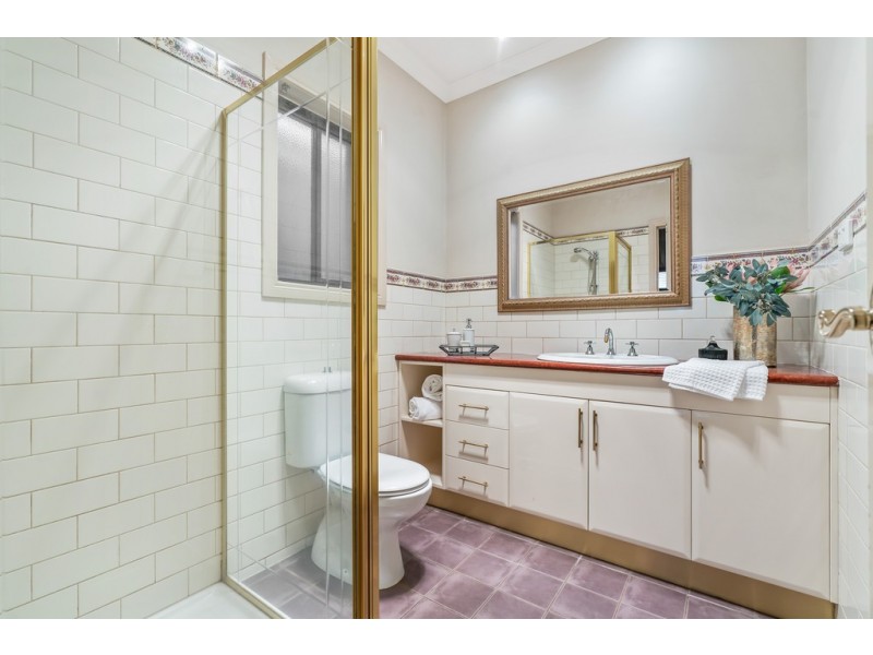 12 Buchan Court, Taylors Hill VIC 3037